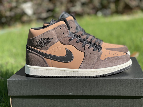 Original version_ Air Jordan 1 MID earth brown_ the item number_ DC7294-200_ full code shipment 36 --- 46-8c4a3d36